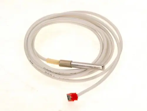 Temperaturfühler mit metallischer Spitze und Kabel, hergestellt von Bosch, zur Messung von Temperaturen in verschiedenen Anwendungen.